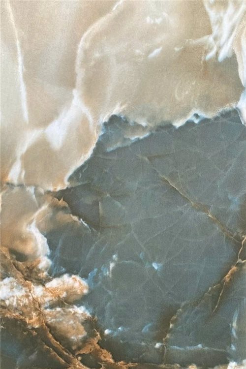 GN-002 — Blue Fire Onyx